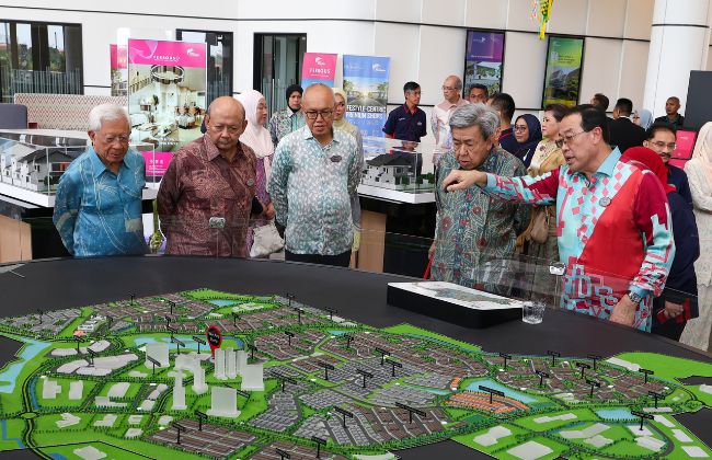 Selangor Sultan officiates launch of S P Setia’s LakePoint Complex at ...