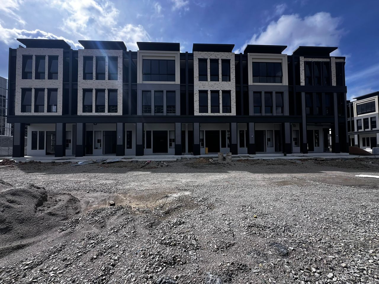 01/12/2025- Structural work is completed.- Architectural works and infrastructure are in progress.- Authority inspections are in progress.