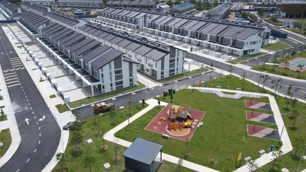 Laelia III - Completed & CCC.