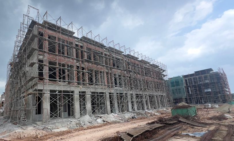 01/06/2025
- Structural and architectural works in progress.
